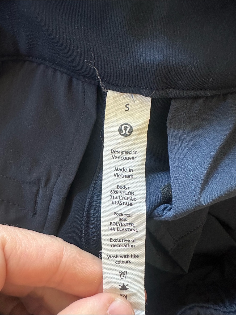 Lululemon Straight-Leg Mid-Rise Pant Luxtreme
Regular Woman's S Navy - Picture 10 of 10